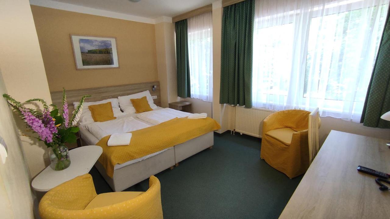 Parkhotel Sokolov Bagian luar foto